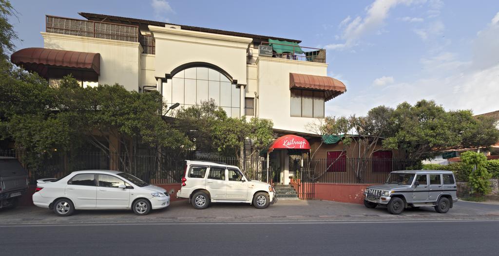 Kailrugji - A City Center Hotel Džajpur Exteriér fotografie